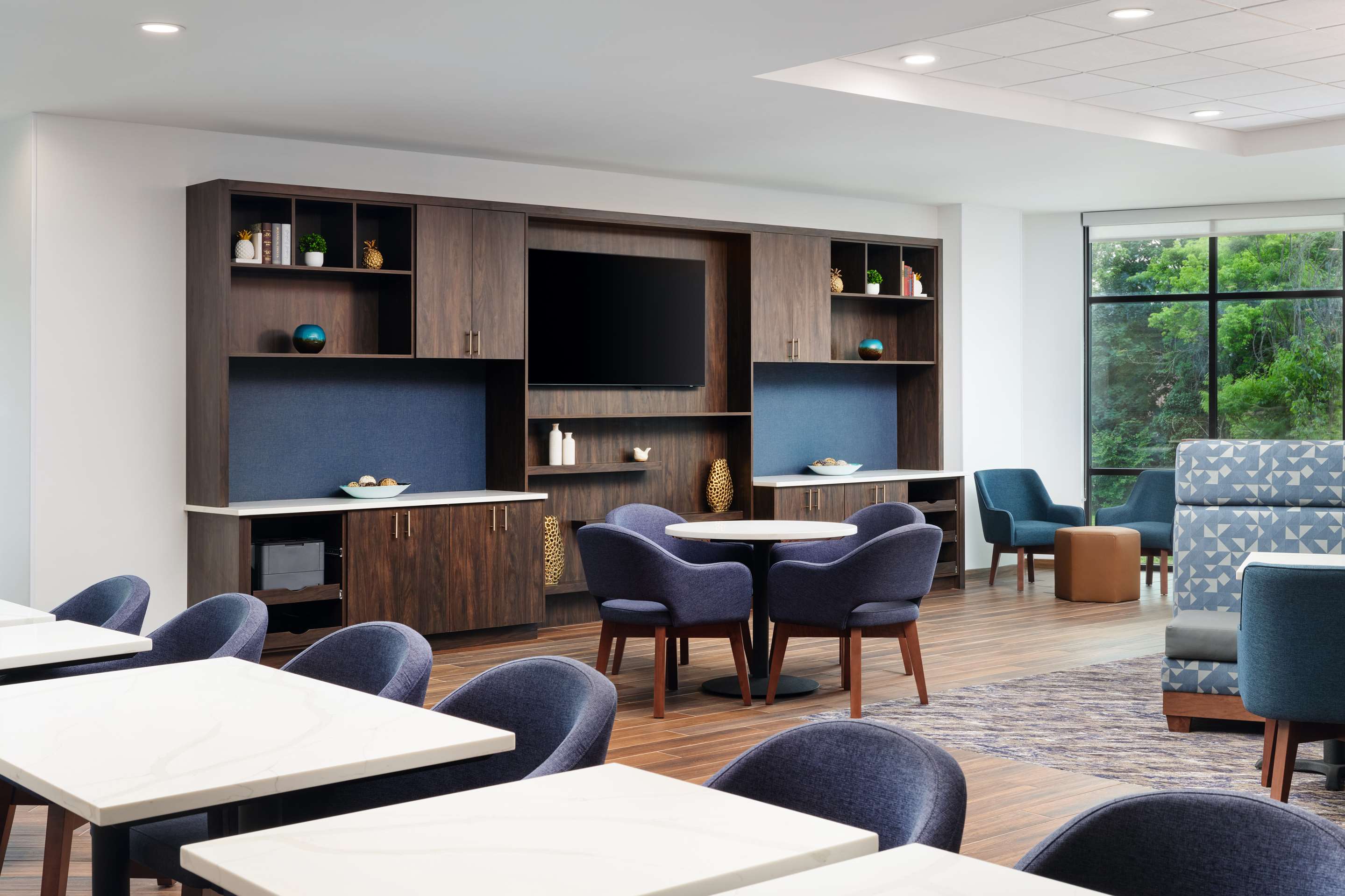 Lobby | Hampton Inn Towson Downtown