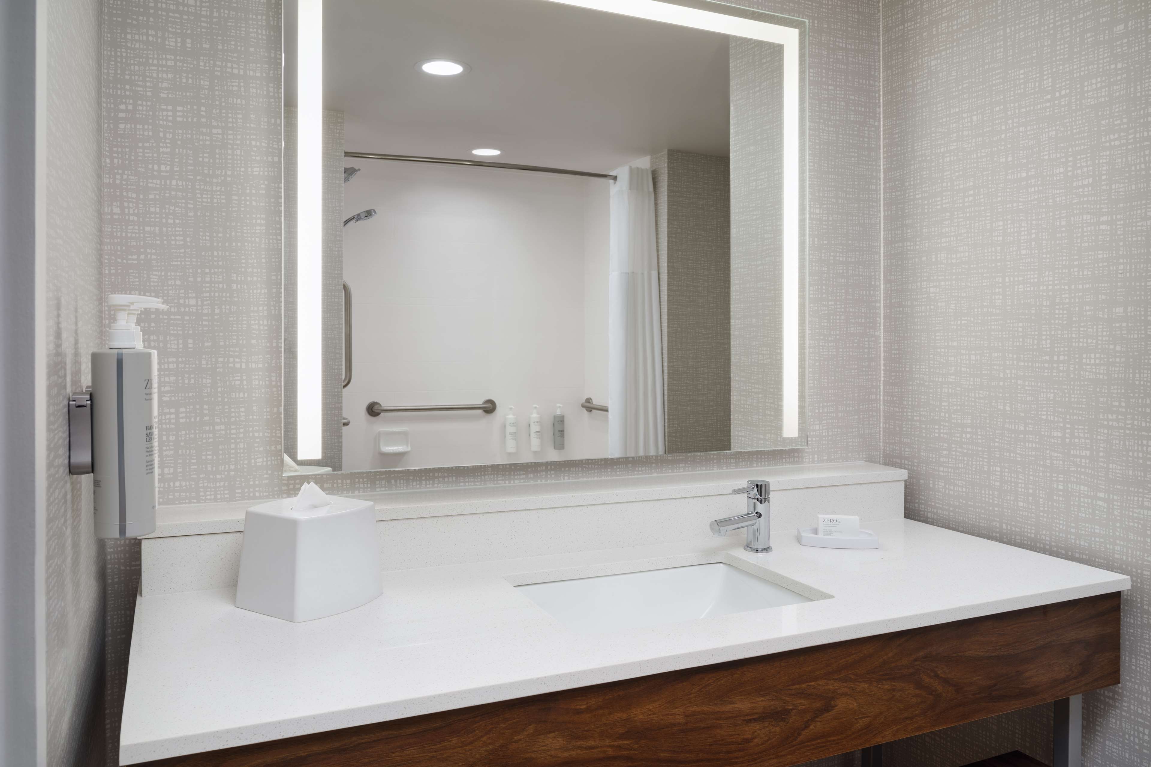 Hampton Inn by Hilton Towson Downtown Room Type - 2 QUEEN BEDS LARGER ROOM