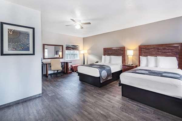  - Oceanside Inn & Suites Fort Bragg