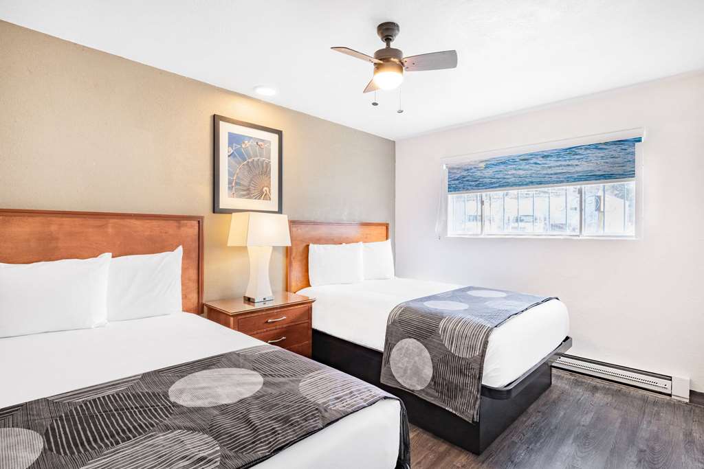 OCEANSIDE INN & SUITES, A DAYS INN-guestroom-Guest Room,Suite,On-Site.jpg