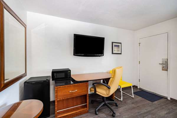  - Oceanside Inn & Suites Fort Bragg