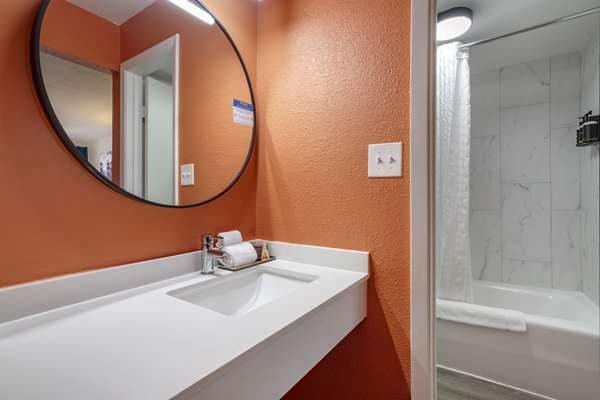  - Heights House Hotel North Houston - I-45, Exit 50