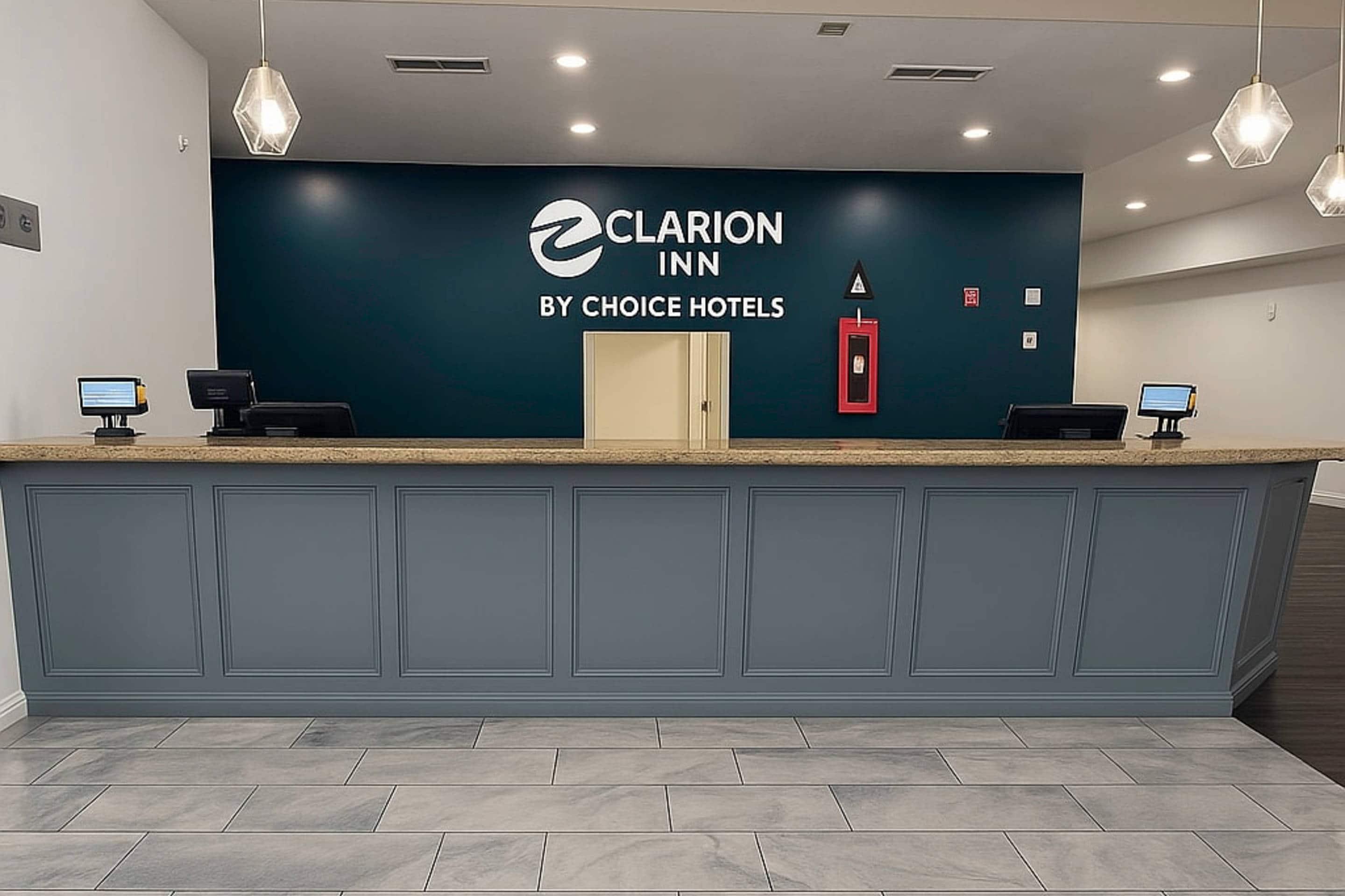 Front desk | Le Ritz Hotel and Suites