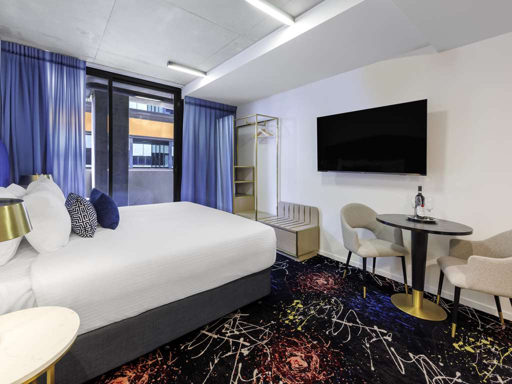 Mercure Melbourne St Kilda Road - Tap to explore photos