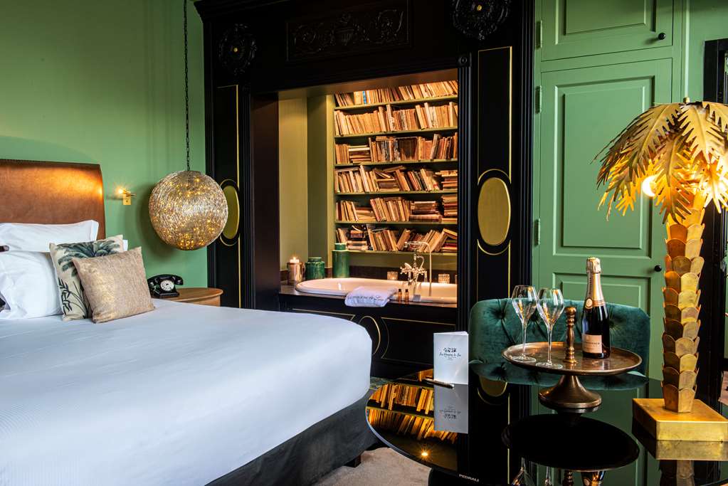 LES MAISONS DE LEA, RADISSON INDIVI-guestroom-Guest Room,Suite,On-Site.jpg