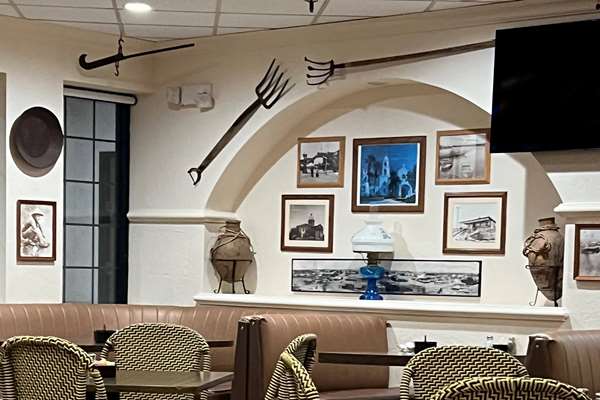 Restaurant - Coronado Motor Hotel Yuma