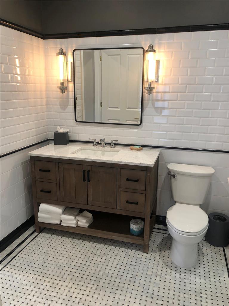 HYATT PLACE NEWARK/MAIN STREET-guestroom-Guest Room,Bathroom,On-Site.jpg