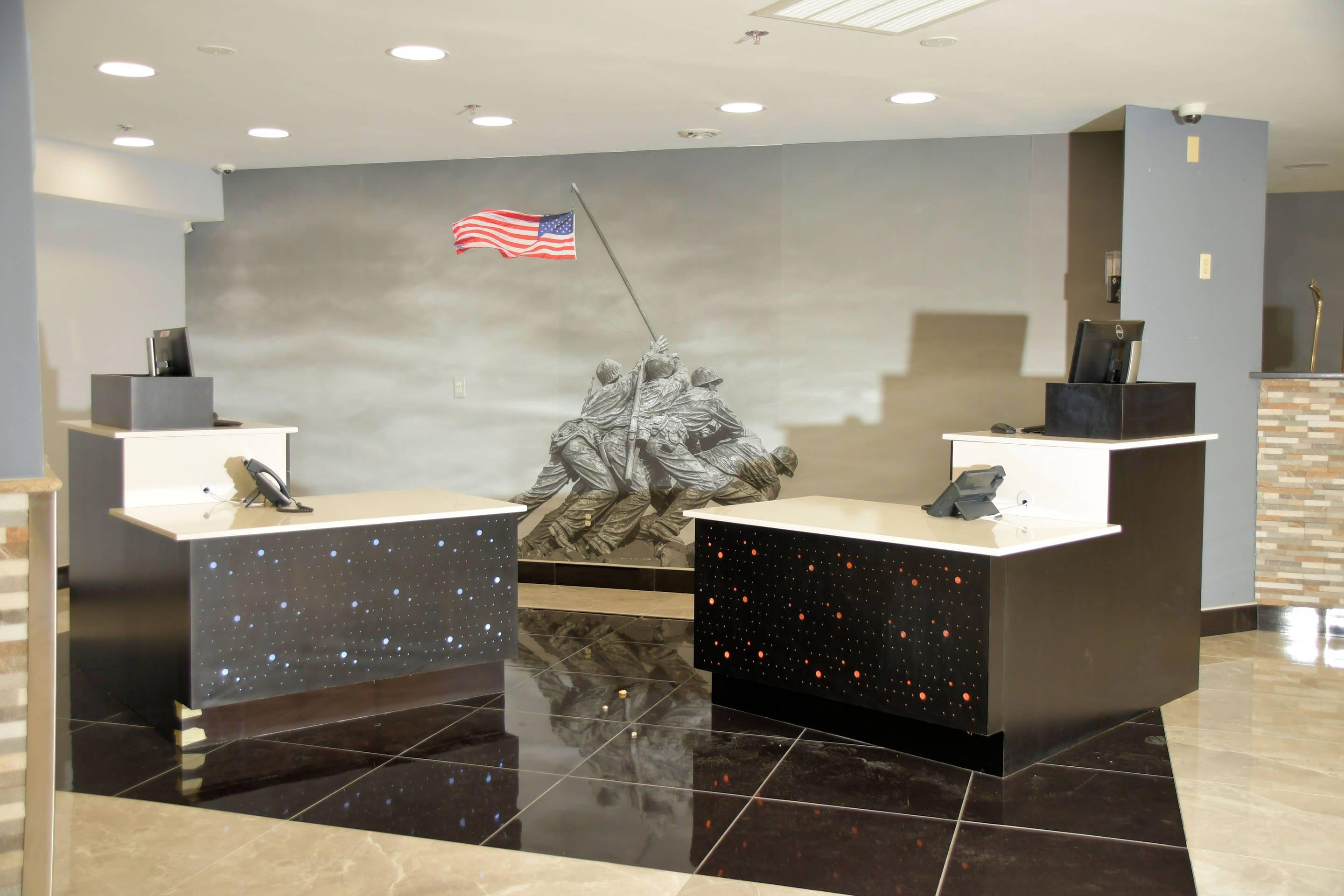 Front desk | Clarion Pointe