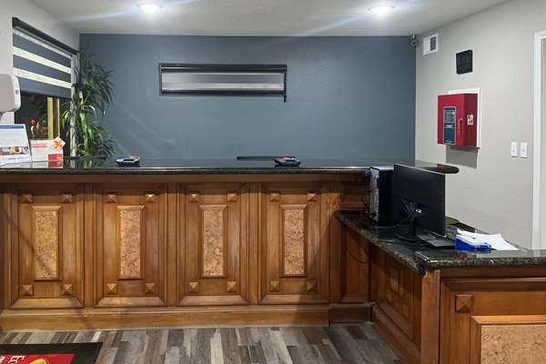  - Econo Lodge Inn & Suites Laredo