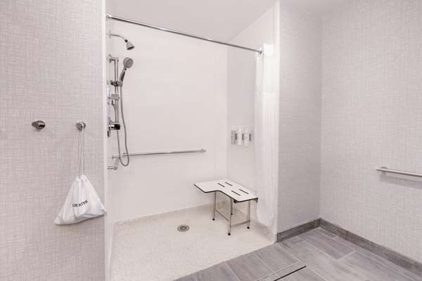  - Hampton Inn Needles - I-40, Exit 141