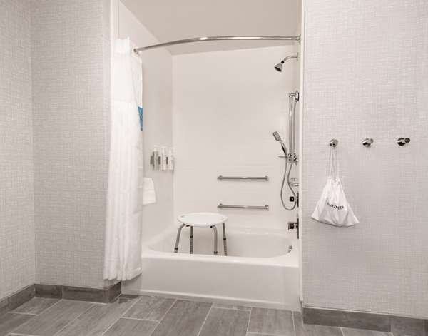  - Hampton Inn Needles - I-40, Exit 141