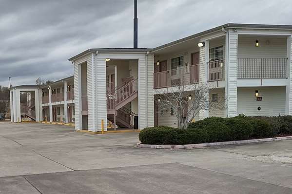 Exterior view - Carom Inn Travelodge Denham Springs