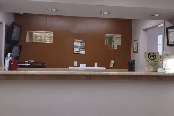  - Carom Inn Travelodge Denham Springs