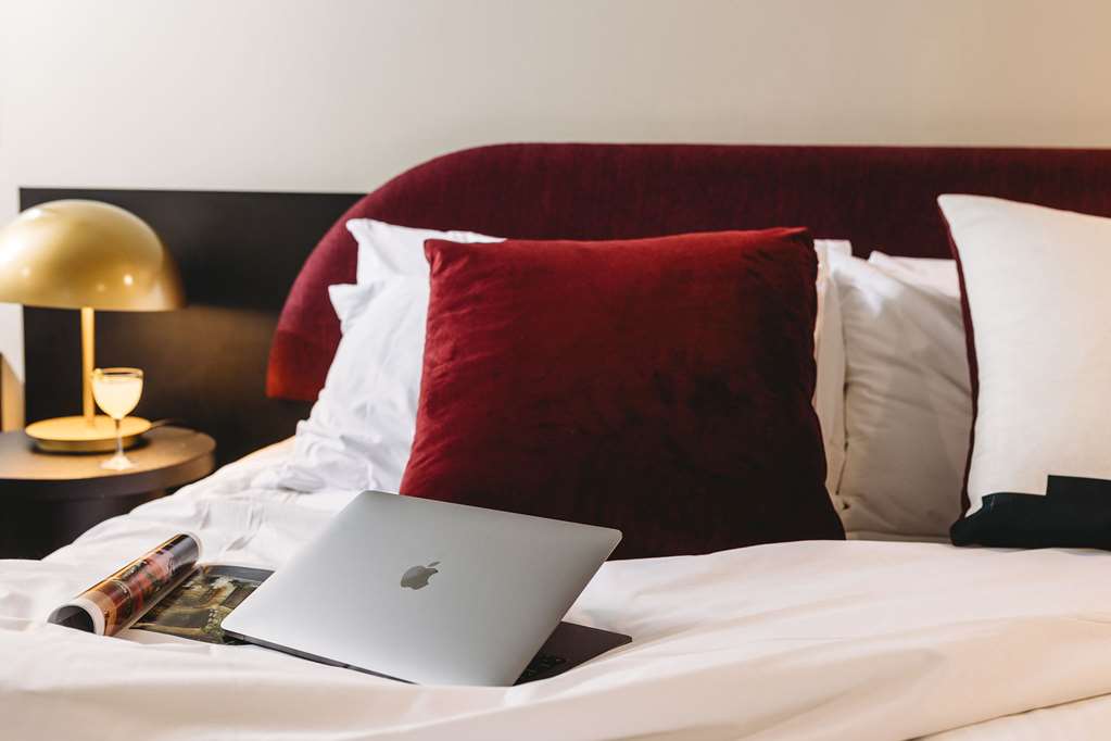 The Capitol Hotel-guestroom-Guest Room,On-Site.jpg