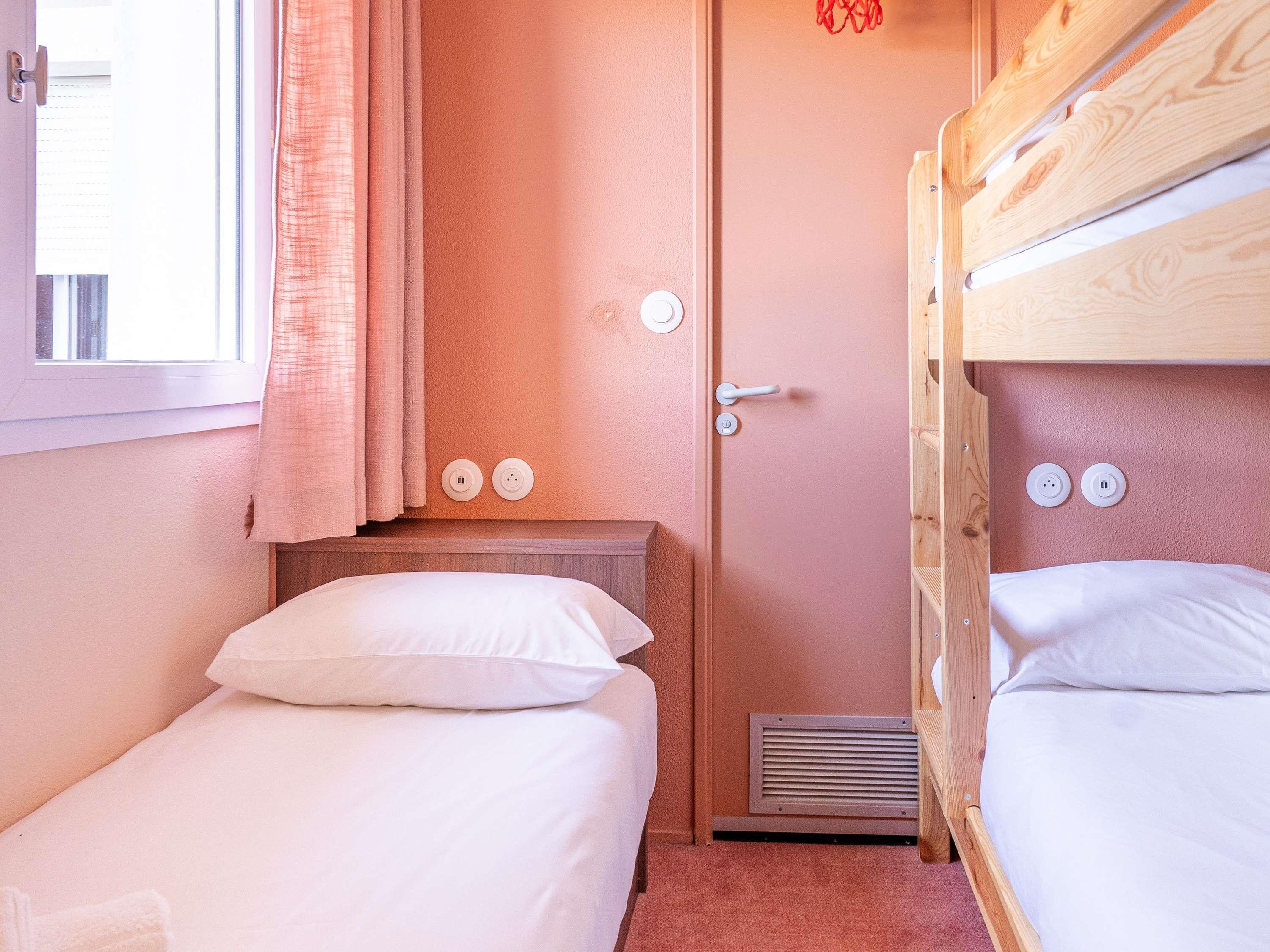 Greet Hotel Pont Du Gard Route D'Avignon - Tap to explore photos