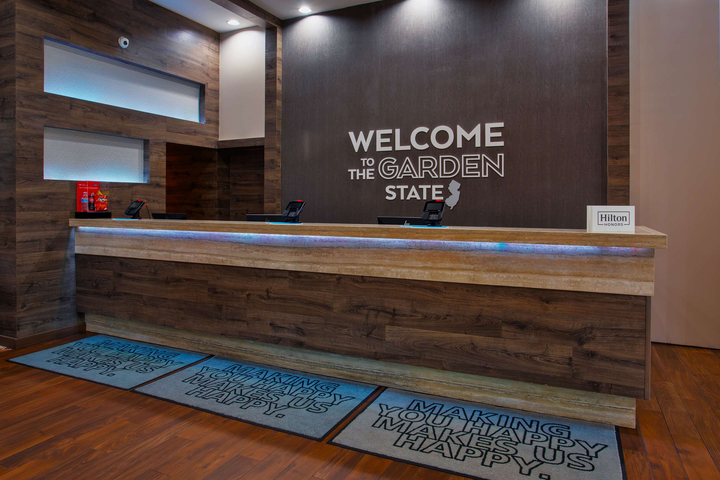 Reception | Hampton Inn & Suites Elizabeth Newark Airport