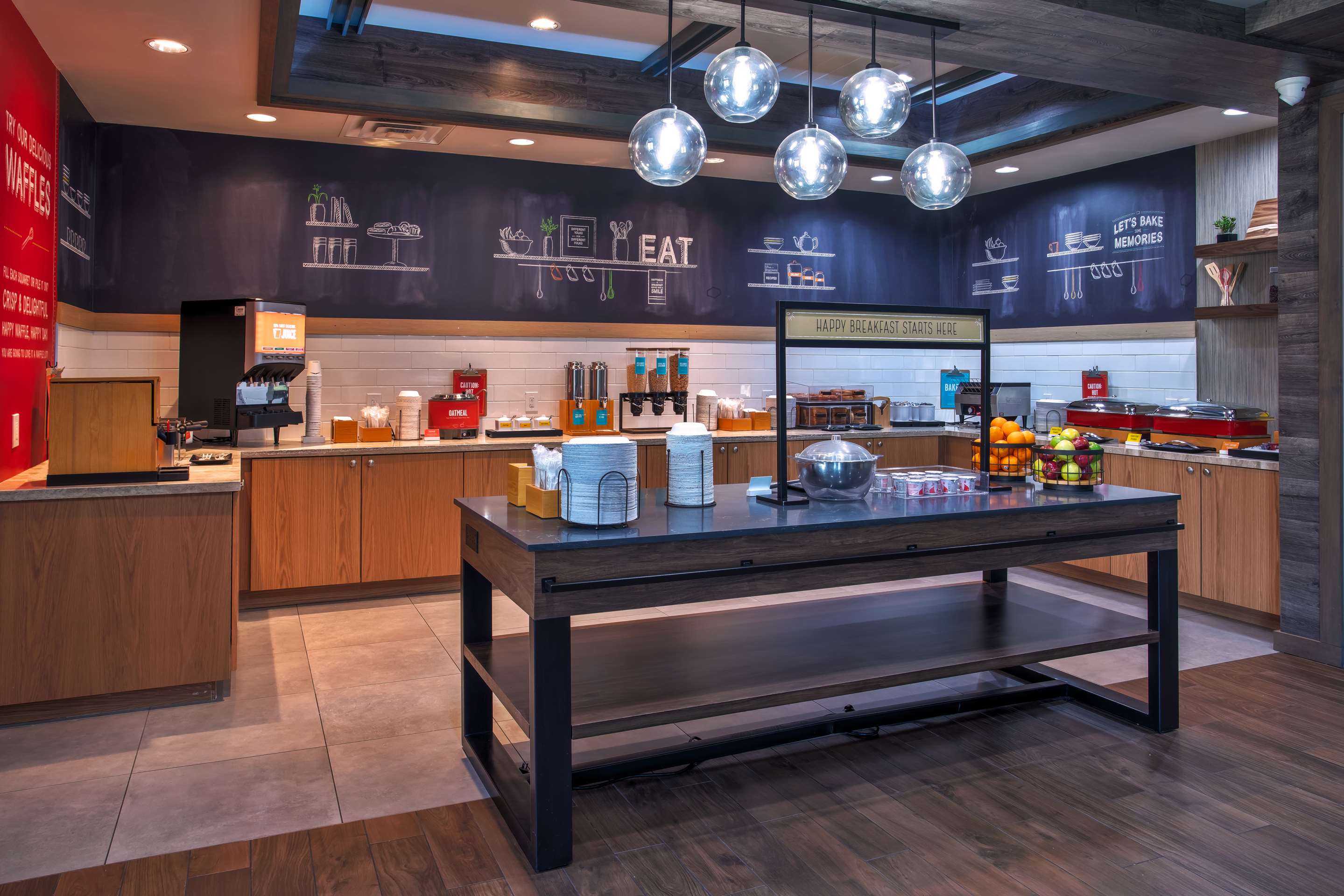 Breakfast Area | Hampton Inn & Suites Elizabeth Newark Airport