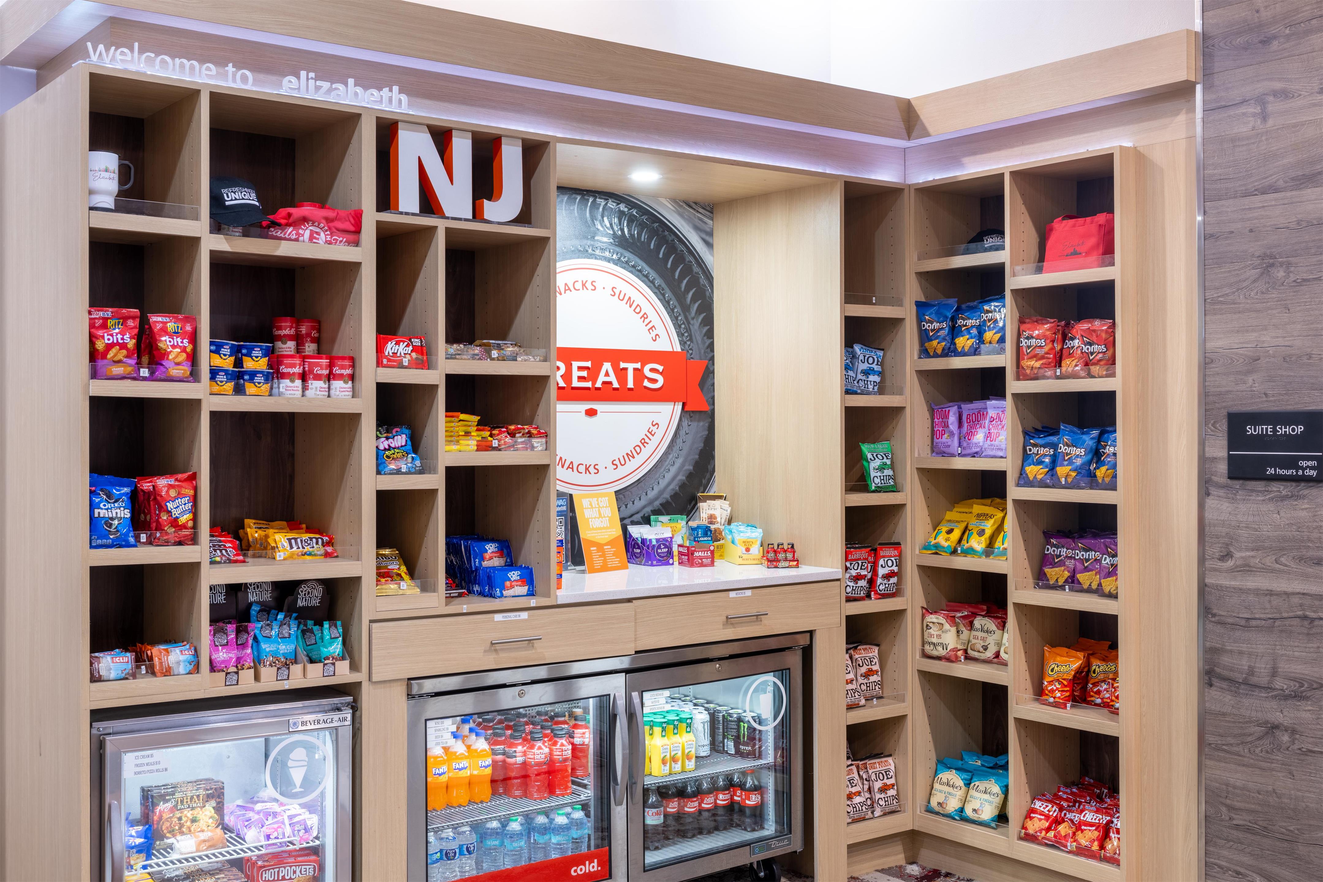 Restaurant | Hampton Inn & Suites Elizabeth Newark Airport