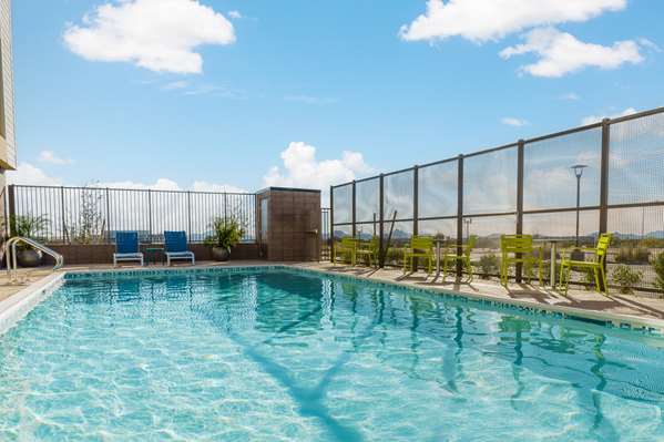 Pool - Home2 Suites by Hilton North Scottsdale