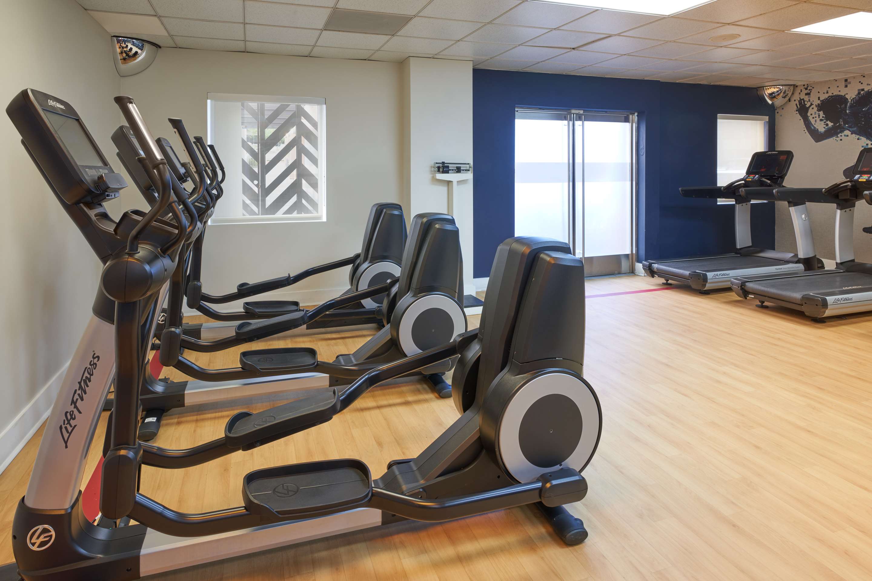 Health club fitness center gym | The Chifley Houston, Tapestry Collection by Hilton