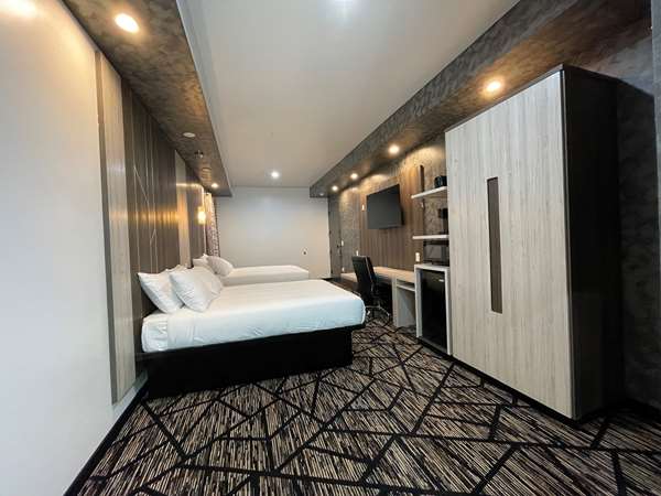  - SureStay Hotel by Best Western Southeast Houston