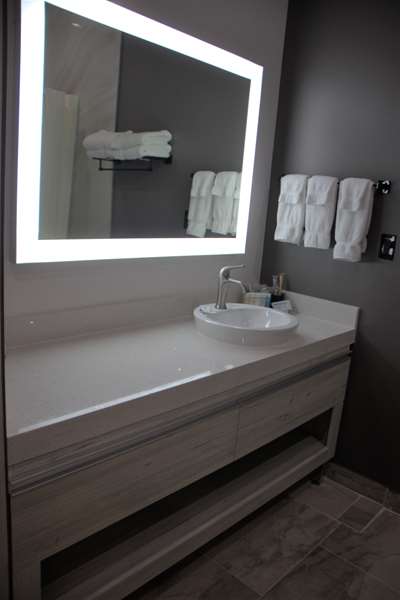  - SureStay Hotel by Best Western Southeast Houston