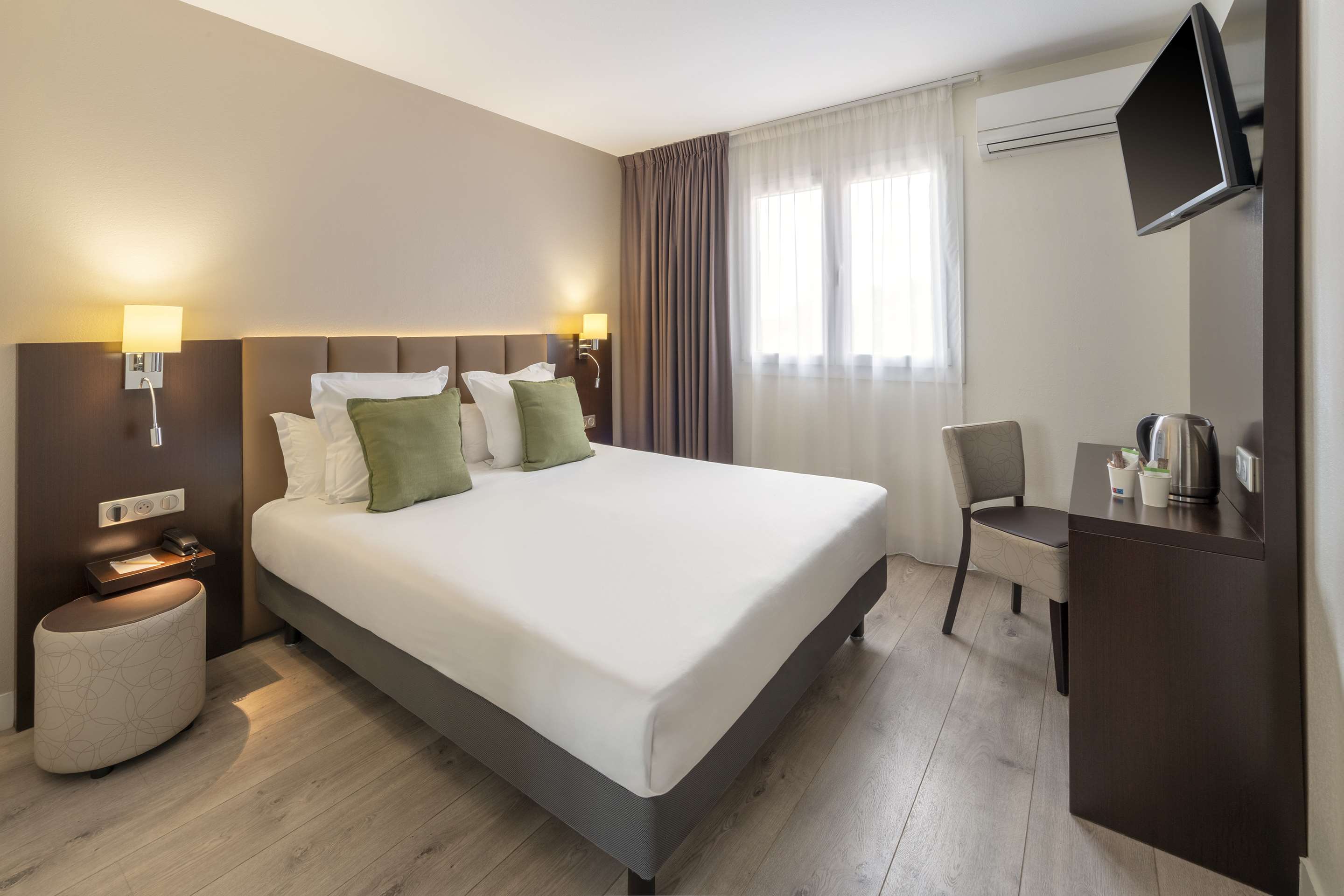 Best Western Terre de Provence - Tap to explore photos