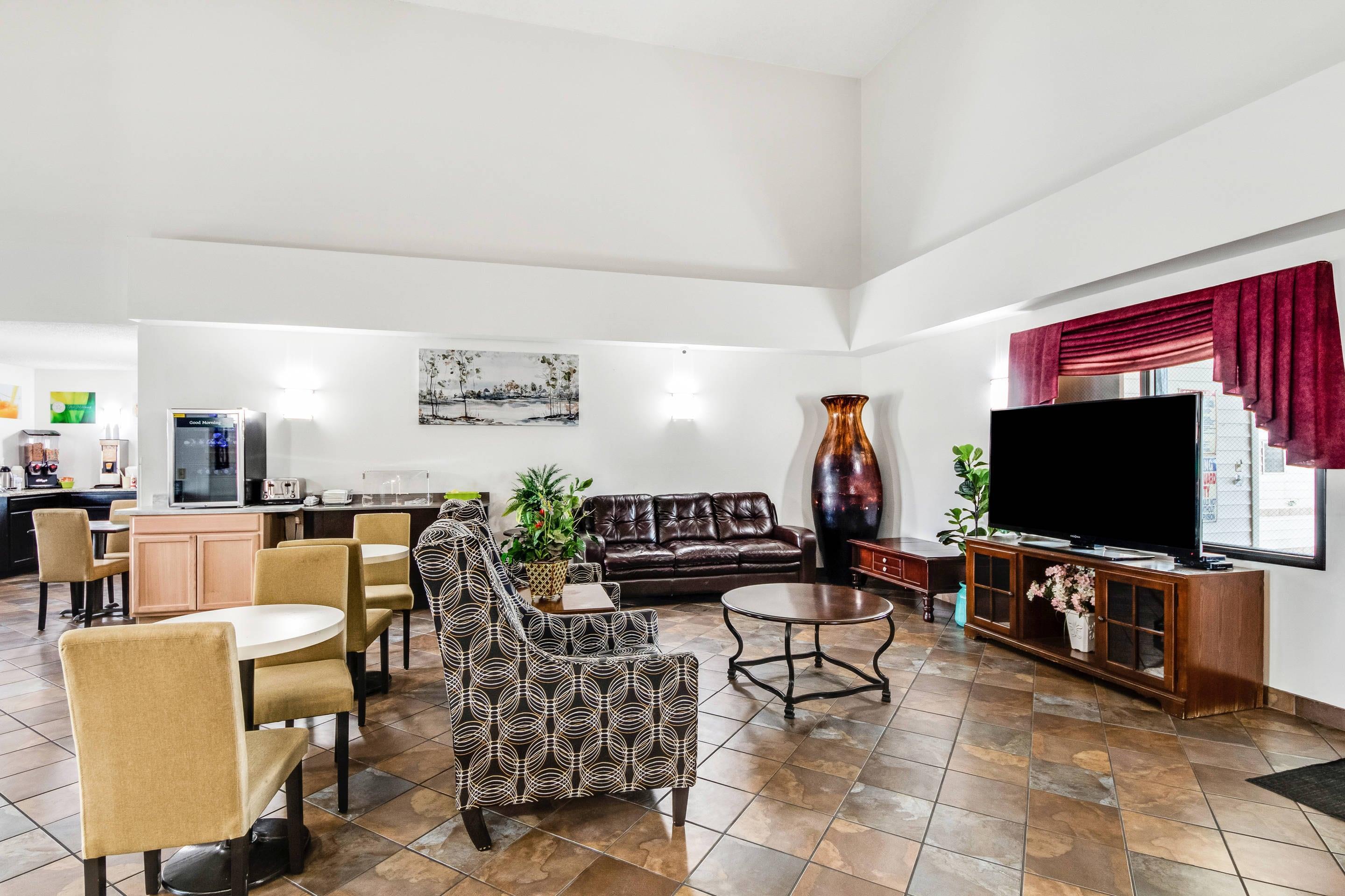 Lobby with sitting area | Quality Inn & Suites