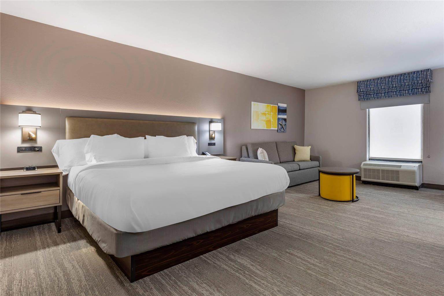 COMFORT INN - WEATHERFORD-guestroom-Guest Room,Suite,On-Site.jpg