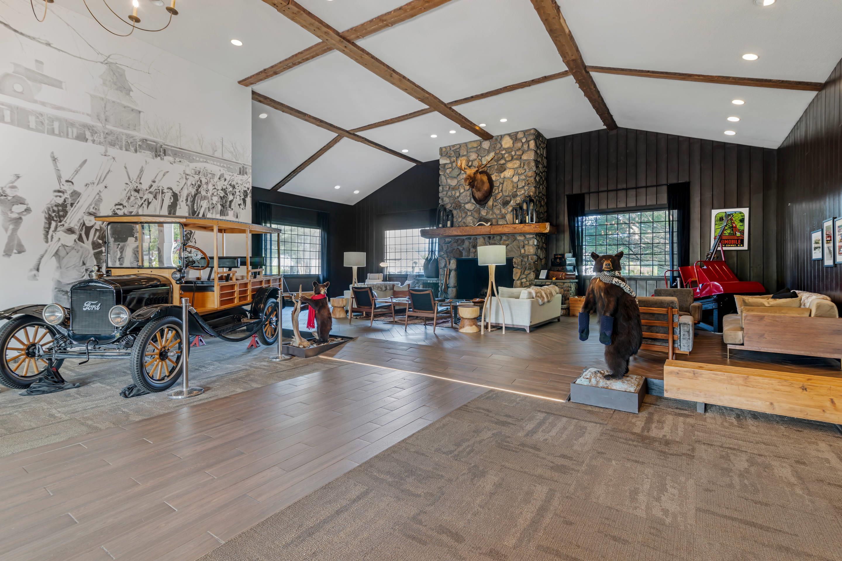 Hotel lobby | Green Granite Inn, Ascend Hotel Collection