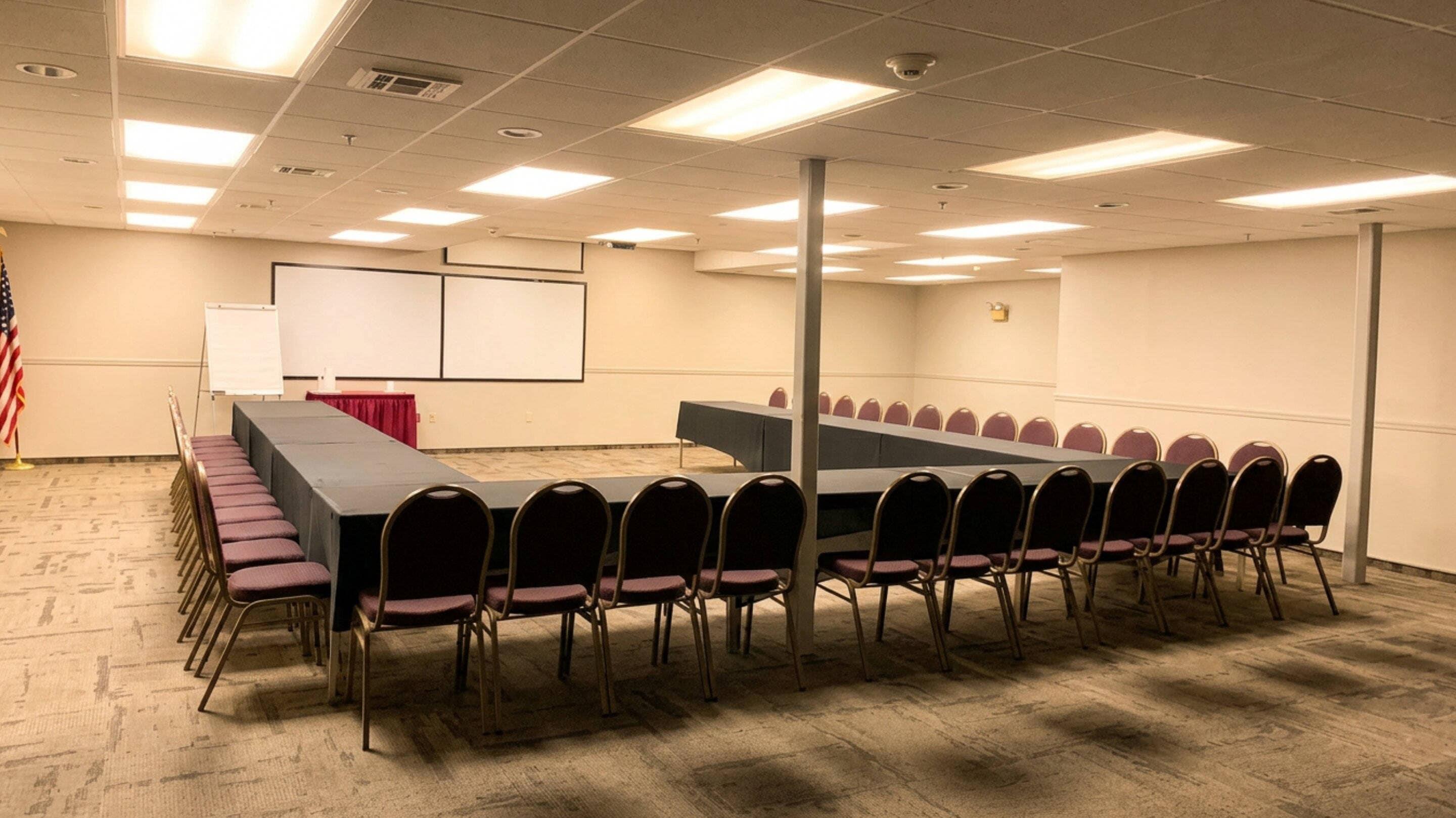 Meeting room | Green Granite Inn, Ascend Hotel Collection