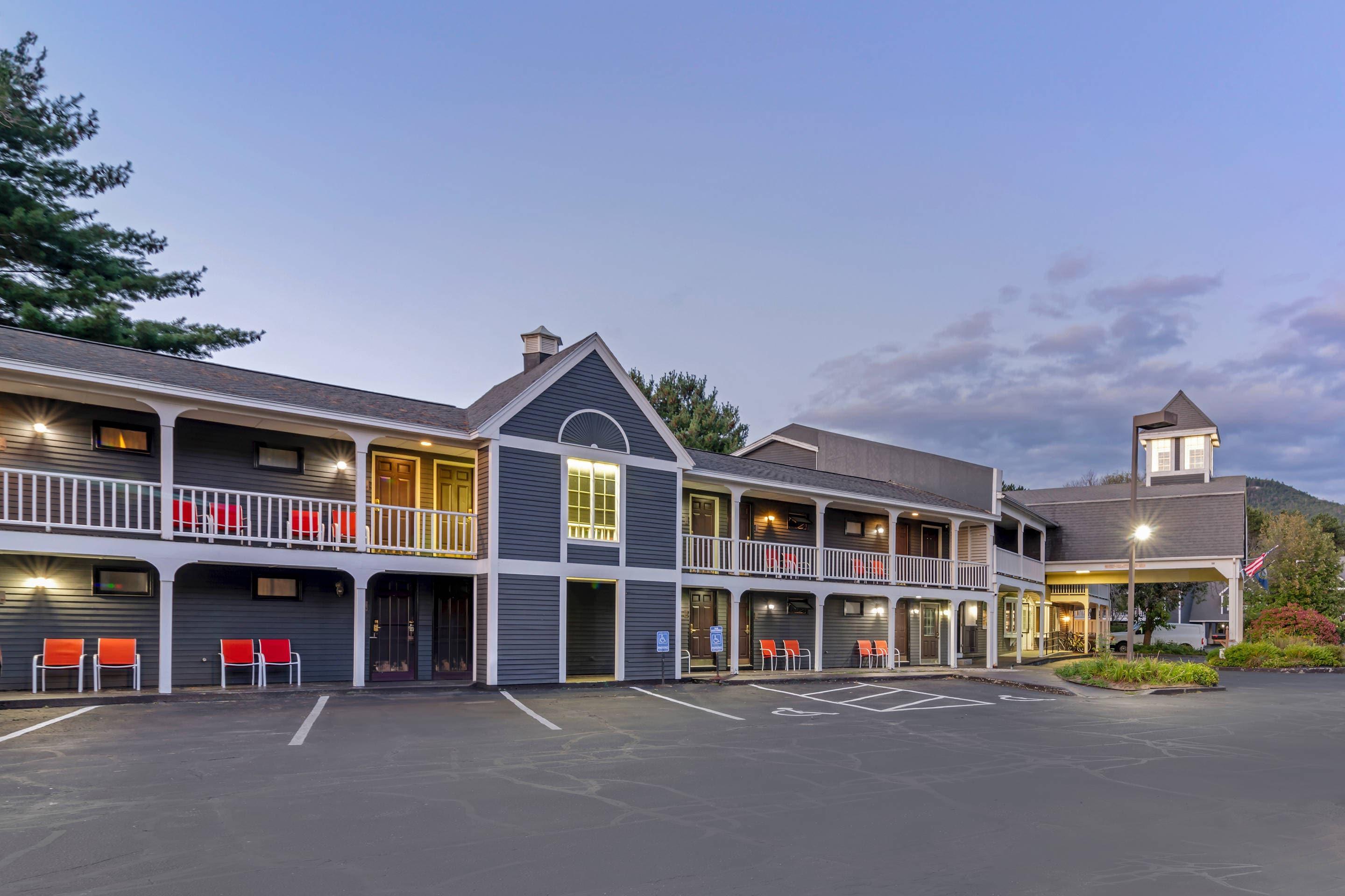 Twilight | Green Granite Inn, Ascend Hotel Collection