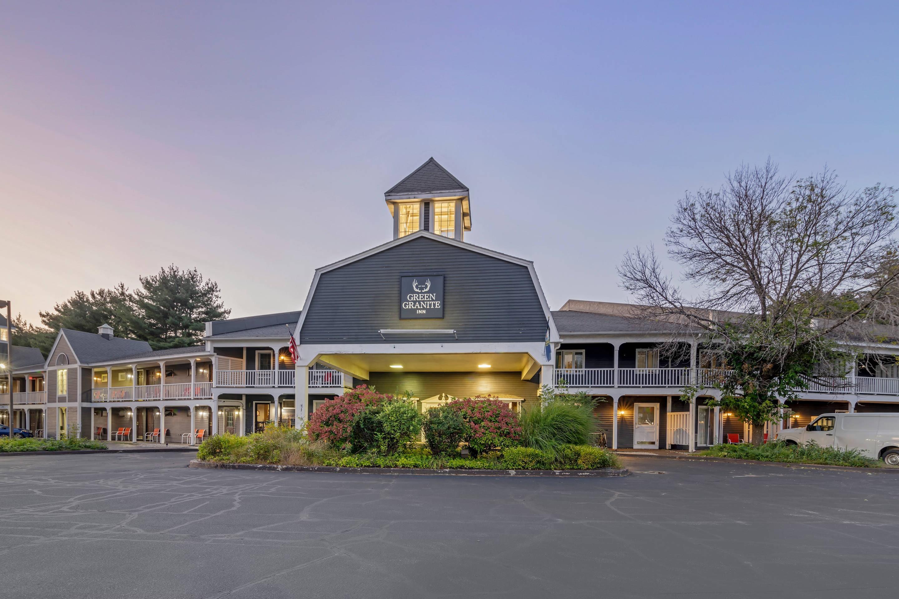 Twilight | Green Granite Inn, Ascend Hotel Collection