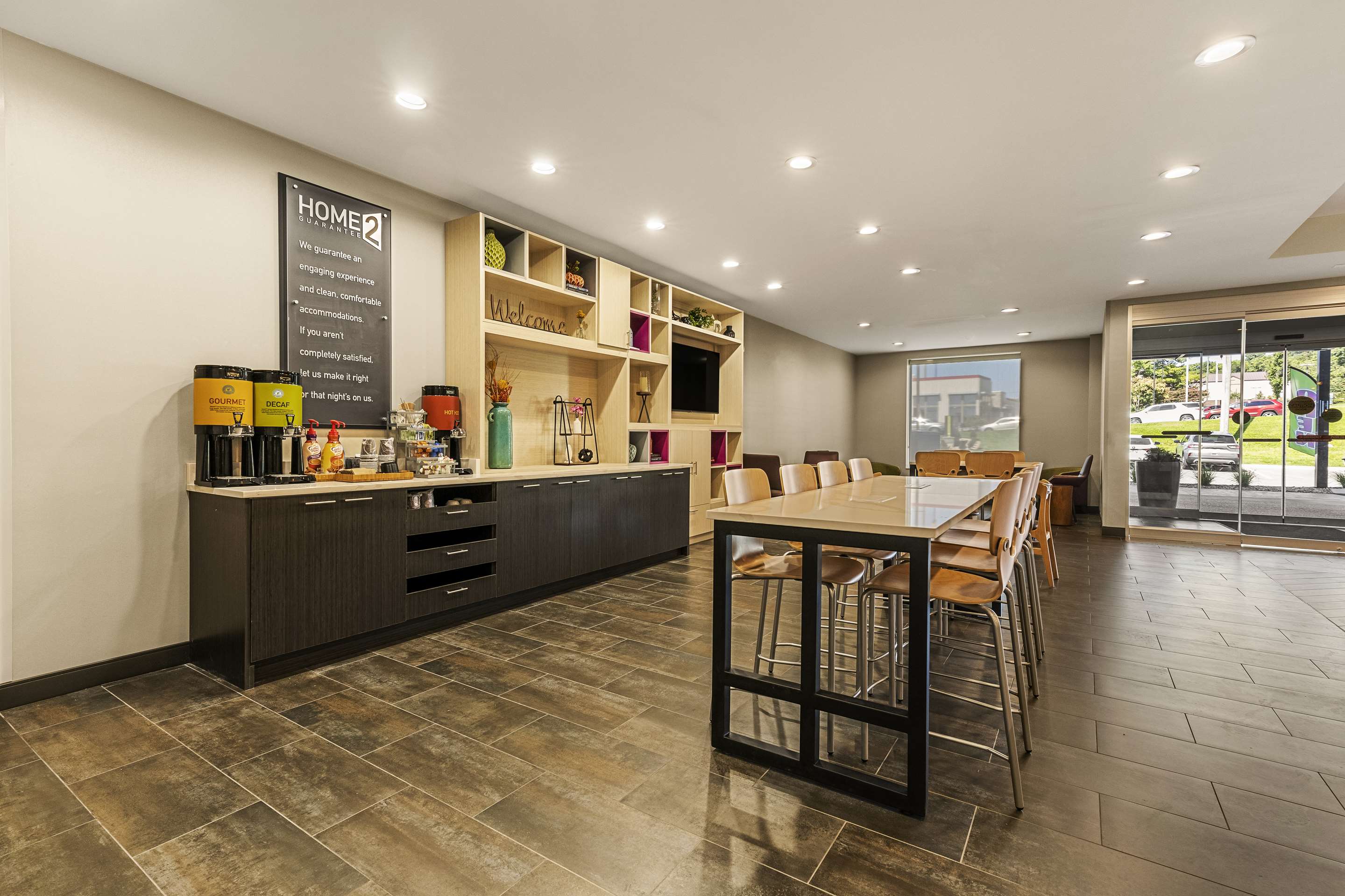 Breakfast Area | Home2 Suites By Hilton Cookeville