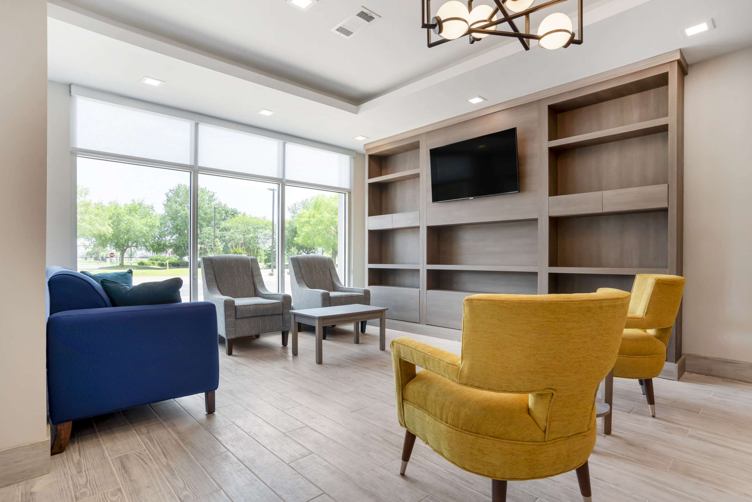Hotel lobby | Comfort Inn & Suites Destin near Henderson Beach