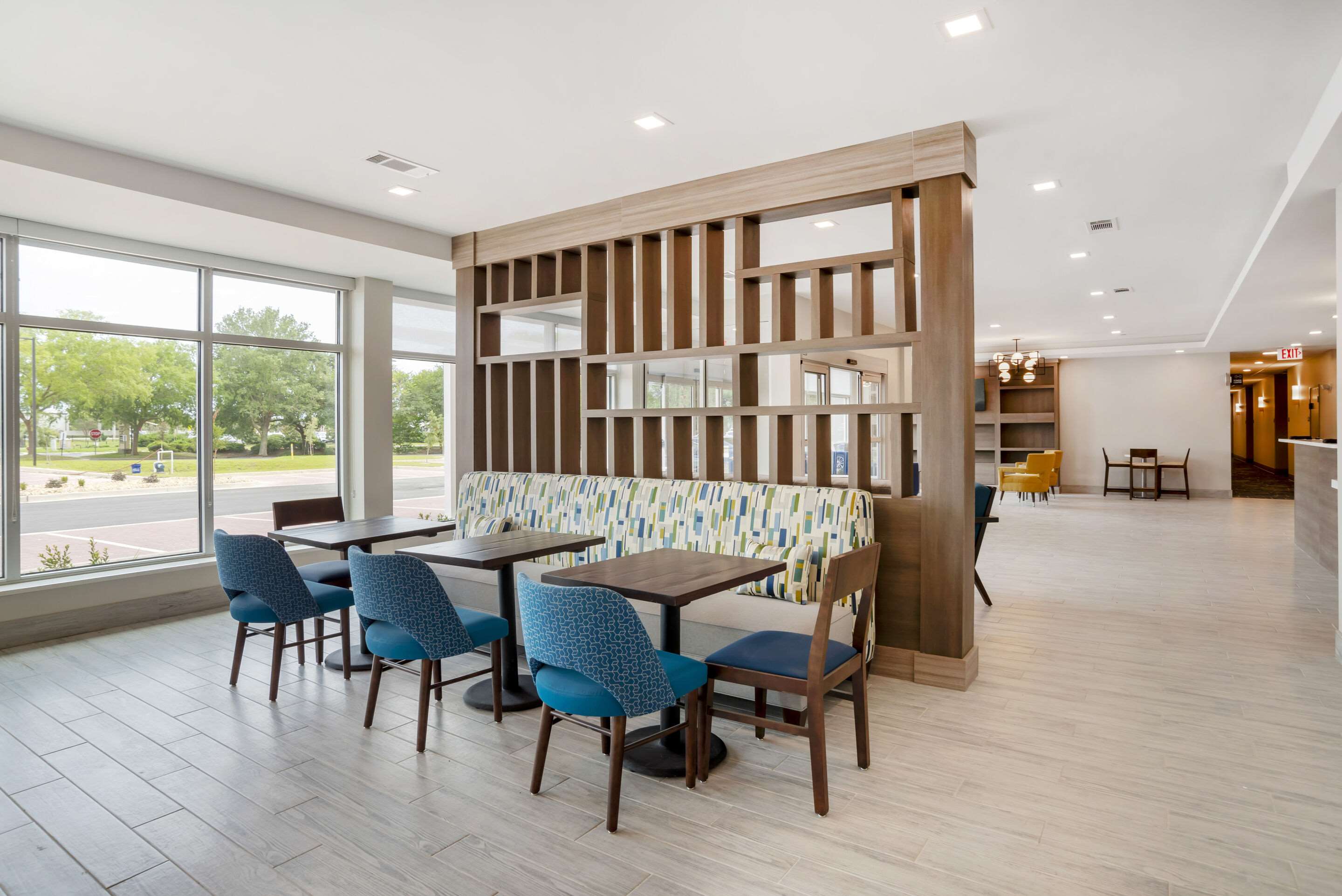 Enjoy breakfast in this seating area | Comfort Inn & Suites Destin near Henderson Beach