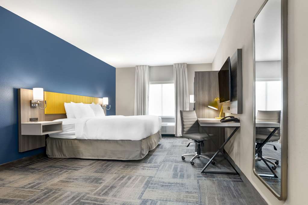 COMFORT INN AND SUITES DESTIN NEAR-guestroom-Guest Room,Suite,On-Site.jpg
