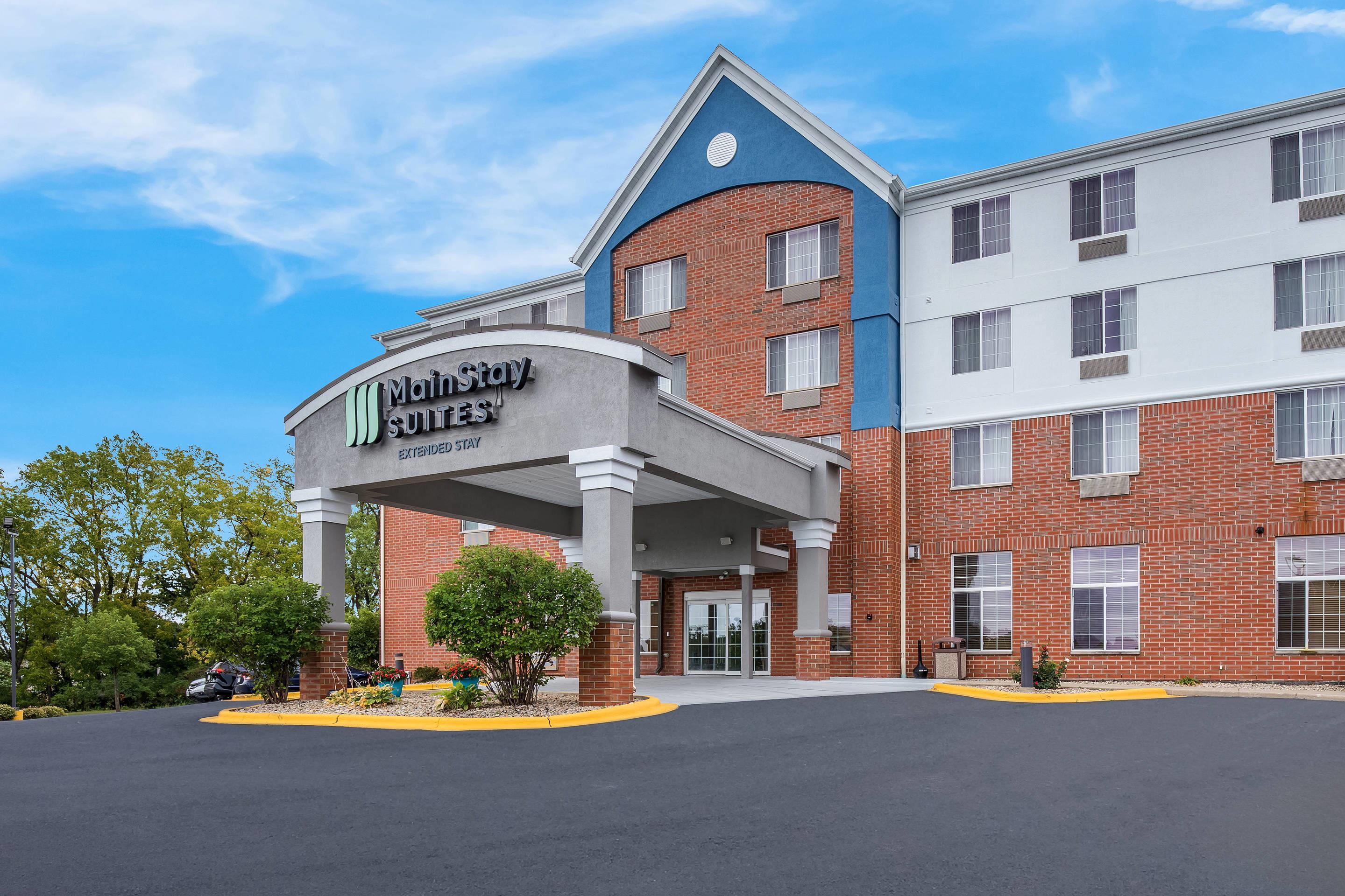 Hotel exterior | MainStay Suites Fitchburg - Madison