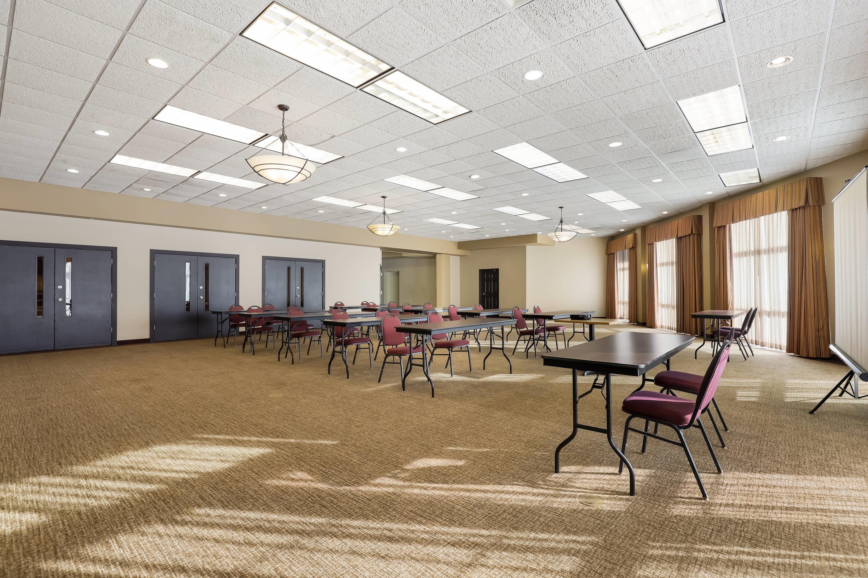 Meeting room | MainStay Suites Fitchburg - Madison