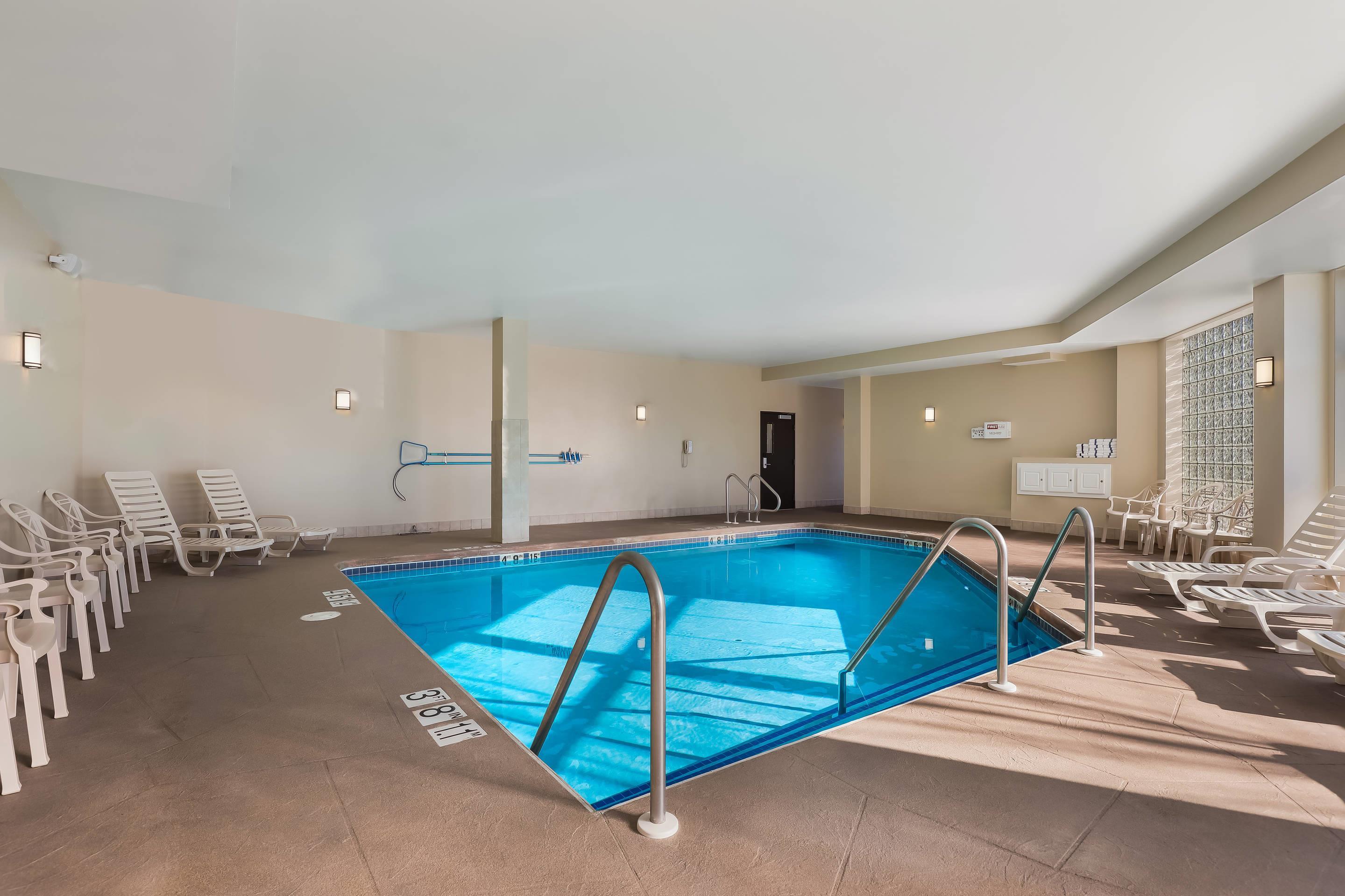 Indoor pool | MainStay Suites Fitchburg - Madison