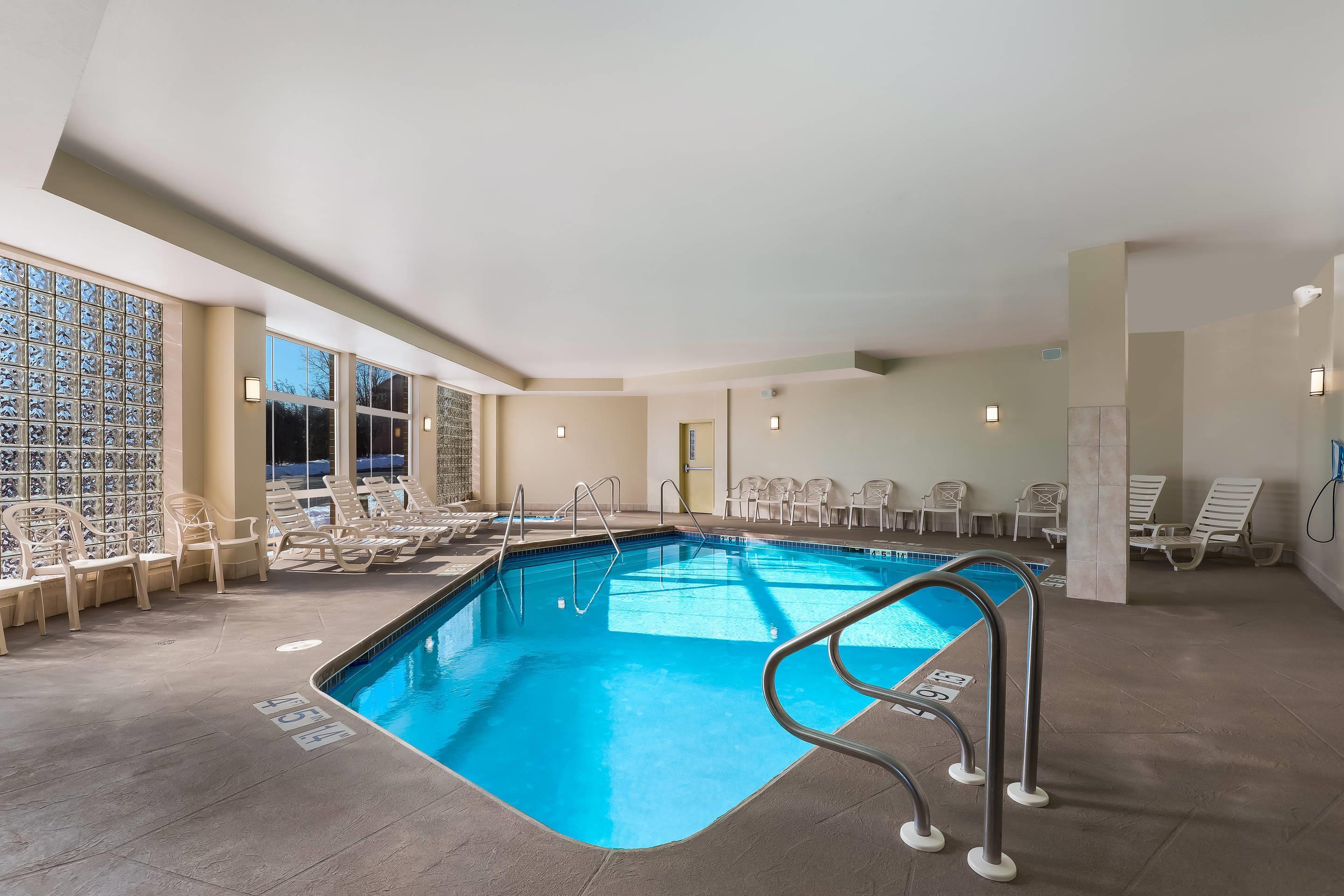 Indoor pool | MainStay Suites Fitchburg - Madison