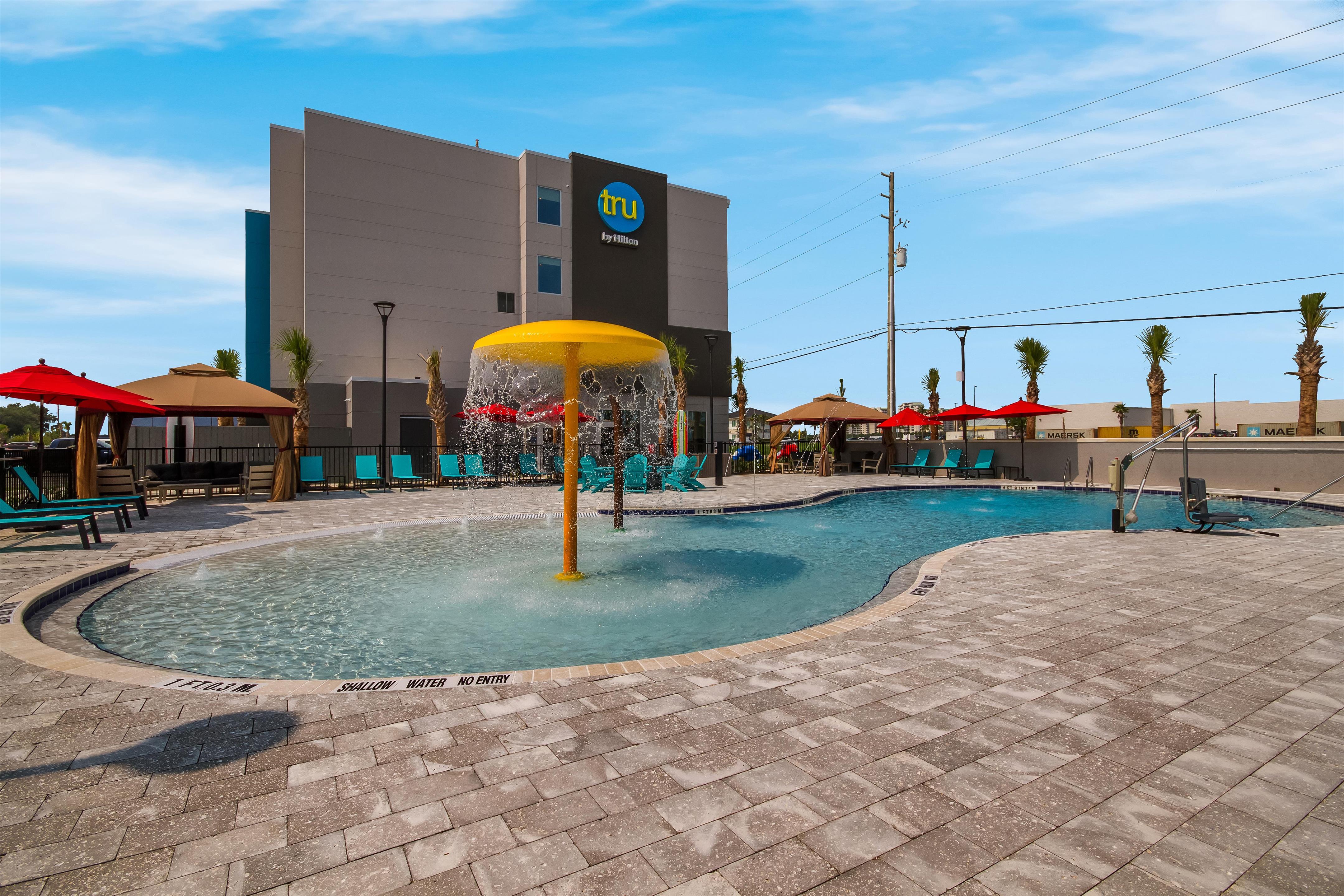 Pool | Tru By Hilton Destin