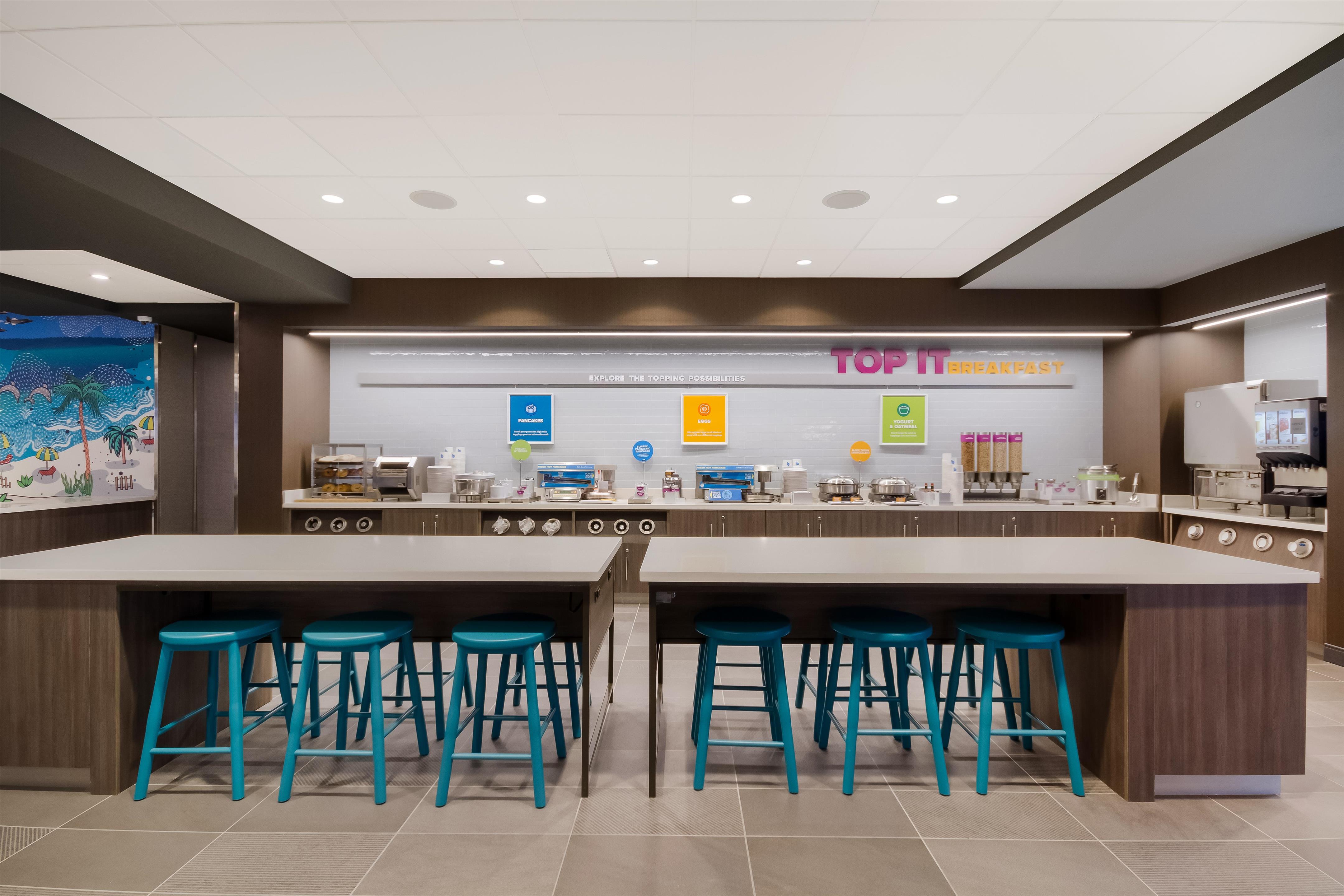 Breakfast Area | Tru By Hilton Destin