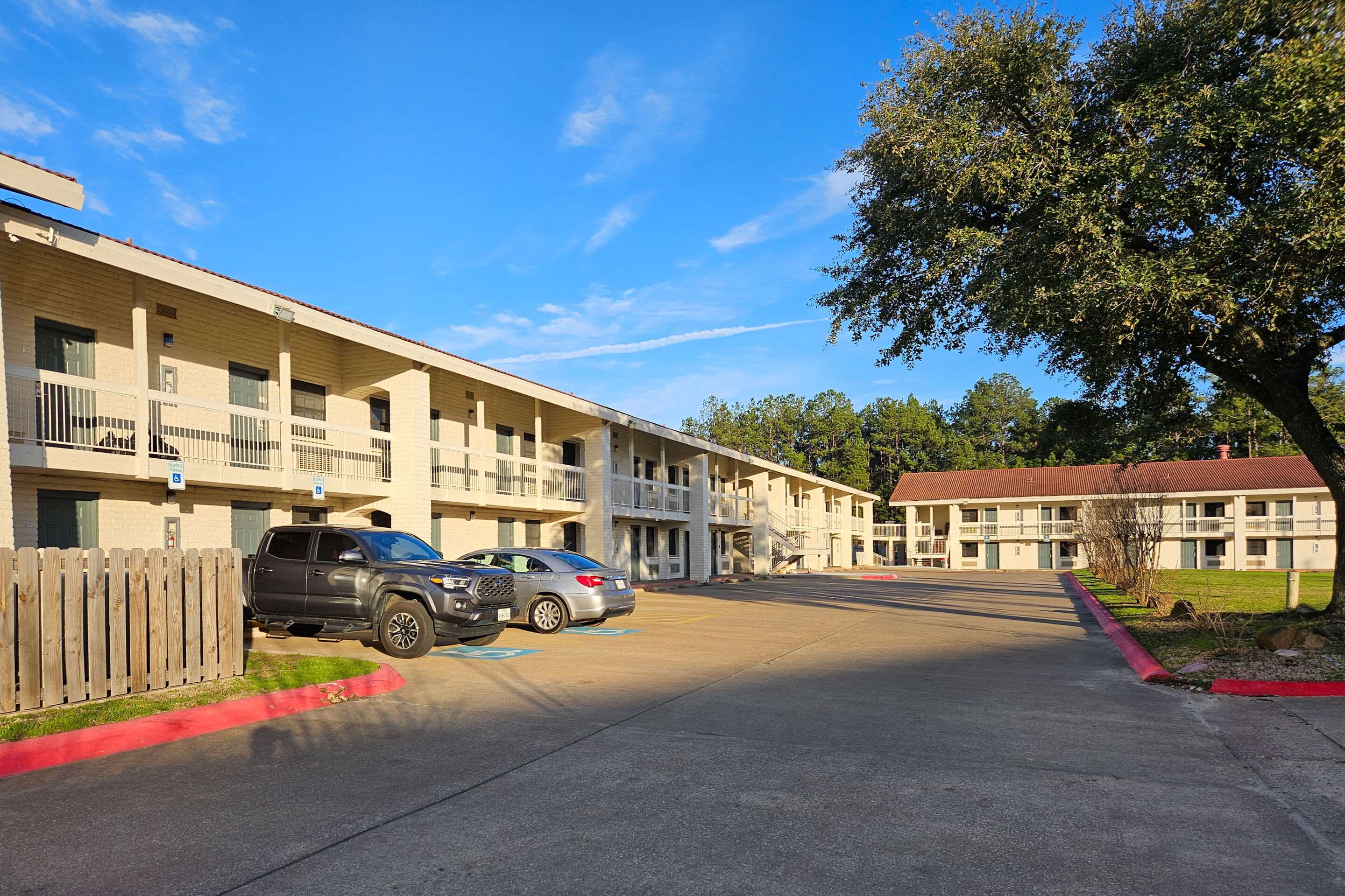 Hotel exterior | Quality Inn