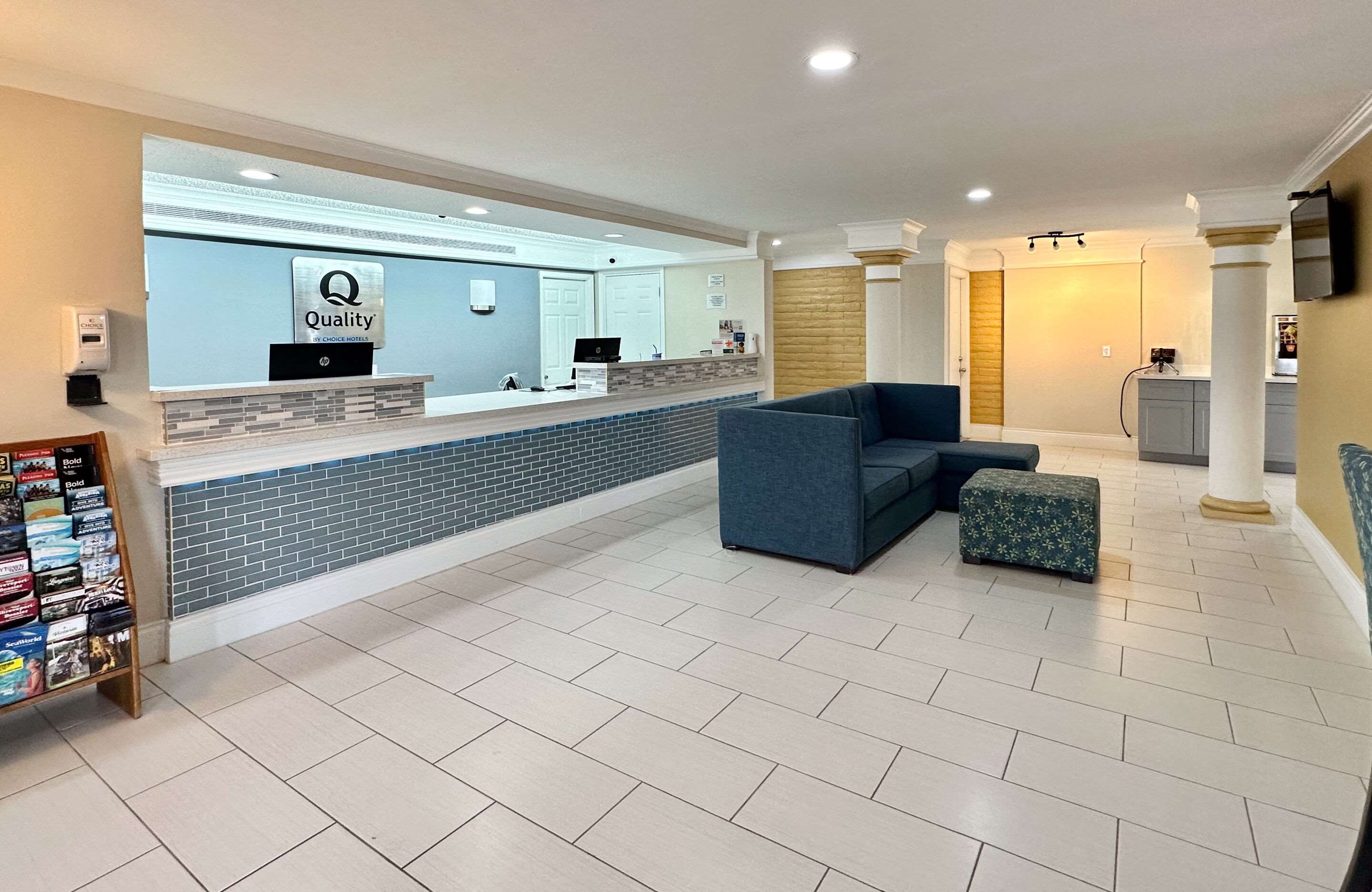 Front desk | Quality Inn