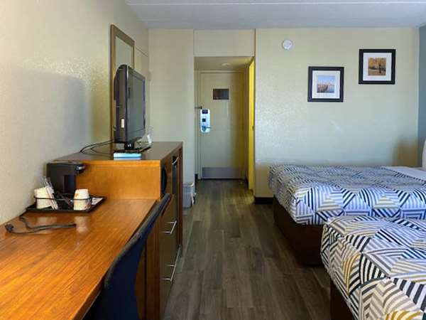  - Rodeway Inn South Gate