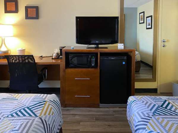  - Rodeway Inn South Gate