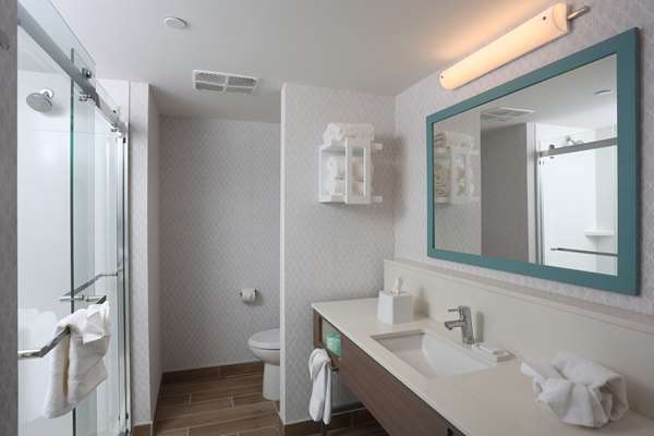  - Hampton Inn & Suites Manistee