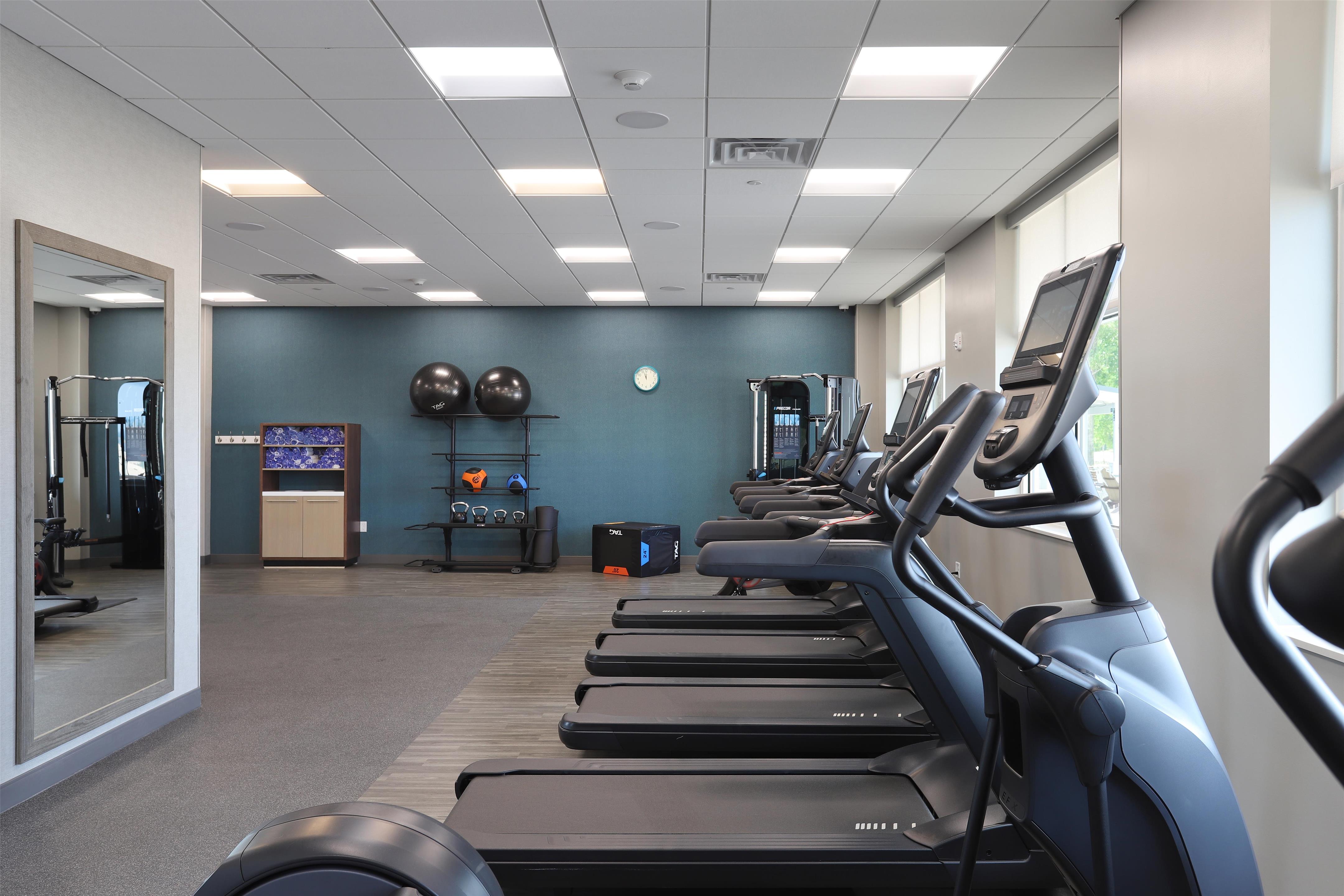 Health club fitness center gym | Hampton Inn & Suites Manistee Waterfront