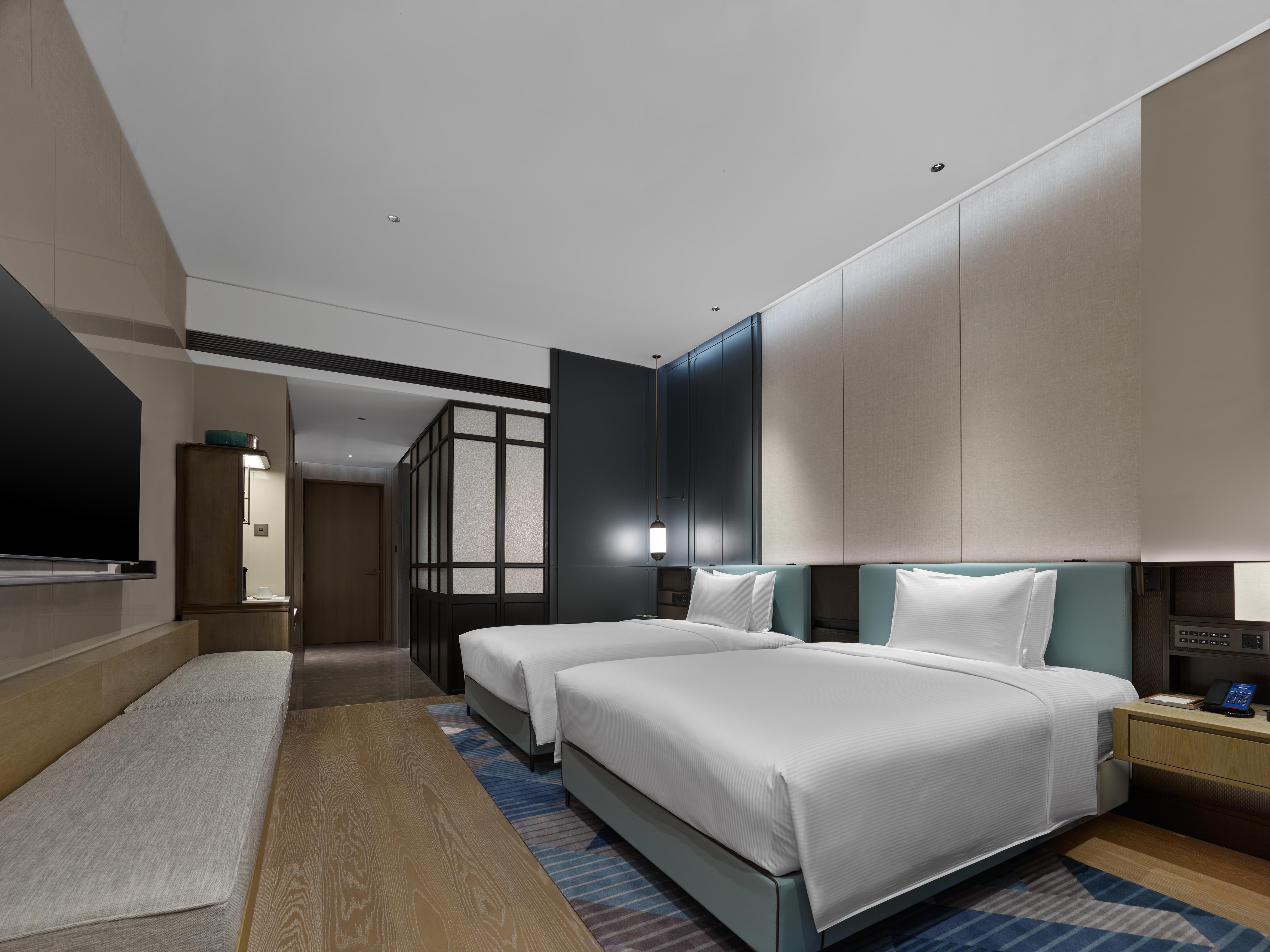 Hilton Zhuhai Room Type - TWIN PREIMIUM ROOM